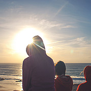 Ambiente nocturno en el surf spot de Bahía